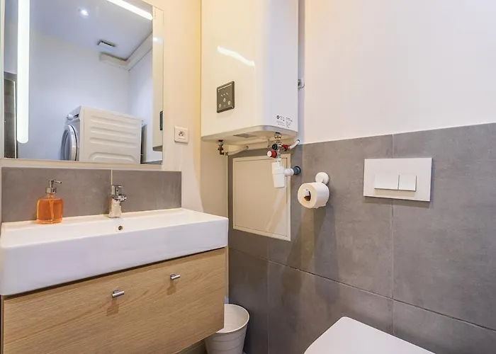 La Cle Escale Orange, Route Du Parcours Des Arts