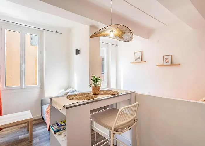 La Cle Escale Orange, Route Du Parcours Des Arts *