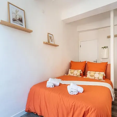 La Cle Escale Orange, Route Du Parcours Des Arts * Hyères